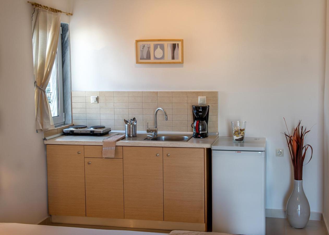 Nepheli Apartments And Studios Paralía الغرفة الصورة